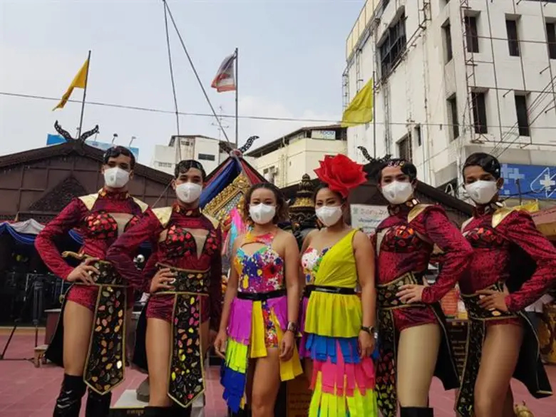 “ลูลู่-ลาล่า อาร์สยาม” เต้น ! สู้ฝุ่นพิษ บวงสรวงพระพิฆเนศเอาชัยรับปีหมูทอง