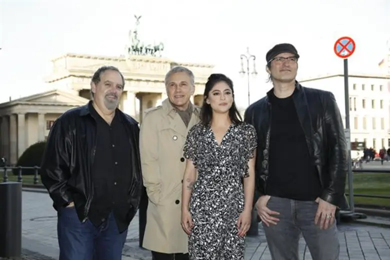 2 นักแสดง คริสตอฟ วอลท์, โรซา ซาลาซาร์ พร้อมผู้กำกับและผู้อำนวยการสร้าง ร่วมงานแถลงข่าวเปิดตัว "Alita: Battle Angel" ณ กรุงเบอร์ลิน ประเทศเยอรมนี