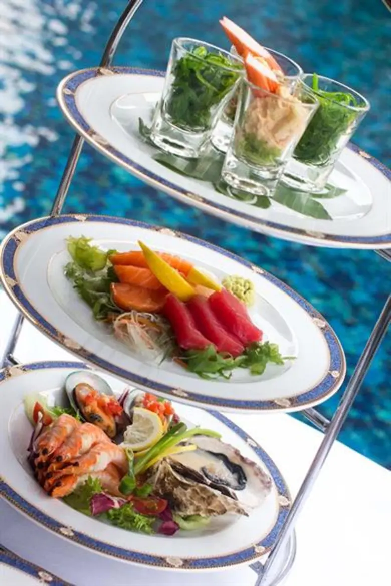 เนรมิตห้องอาหารนานาชาติวันรัชดา ด้วยสีชมพ...