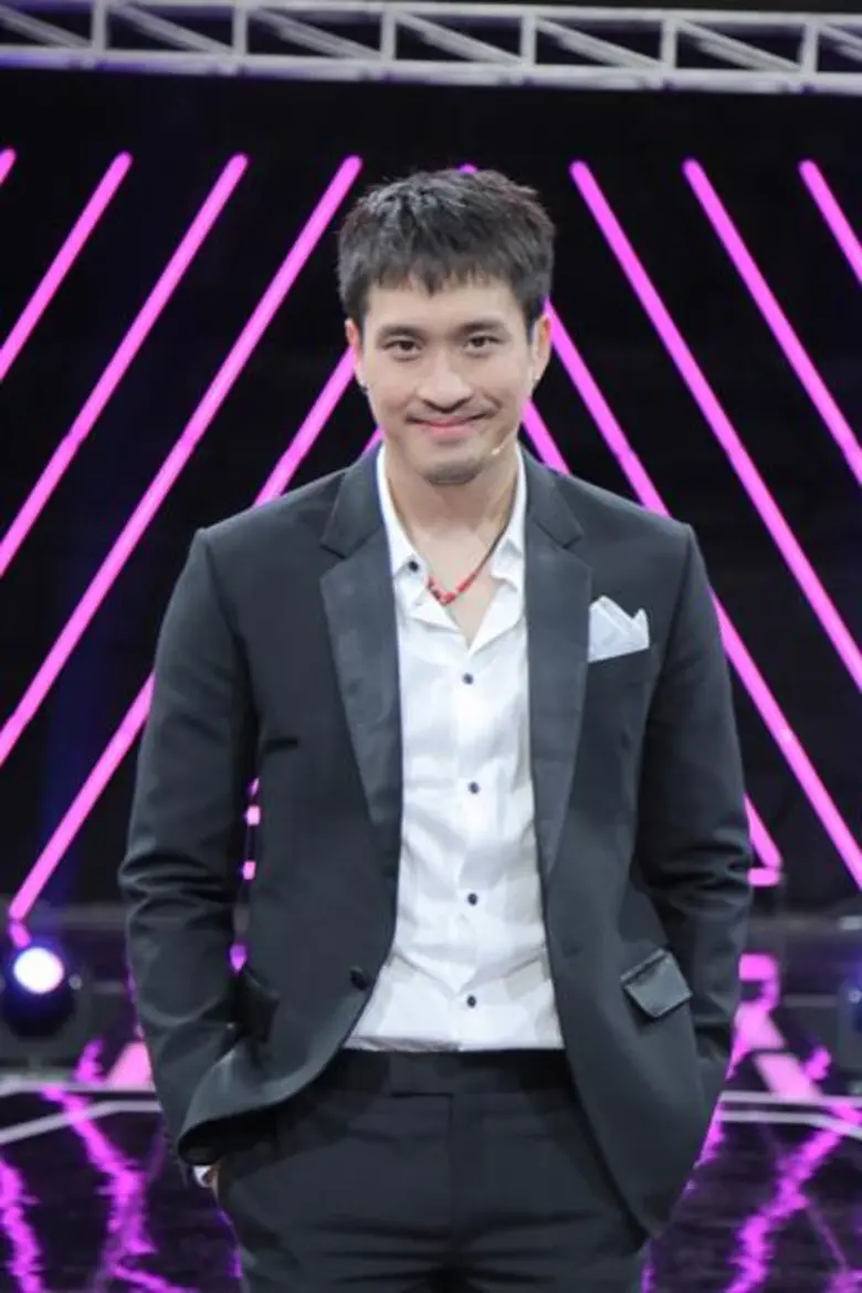 เรียกว่าเป็นหนุ่มที่หลายๆ คนให้ความสนใจใน...