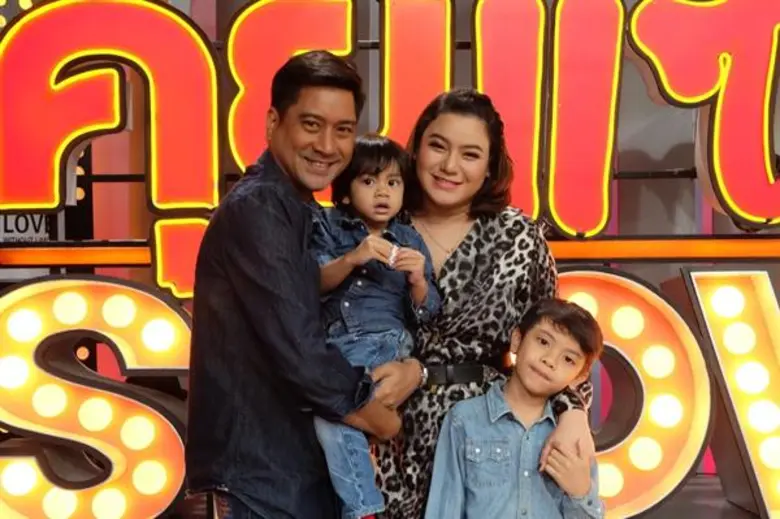 “หนุ่ม-ฝ้าย” จับมือฝ่าดราม่าท้องก่อนแต่ง เข็ดรัก ไร้งาน!!!