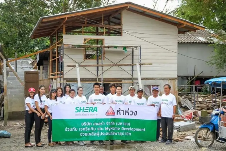 'เฌอร่า’ มุ่งช่วยชาวนครศรีฯ ซ่อมสร้างบ้านหลังเผชิญพายุปาบึก