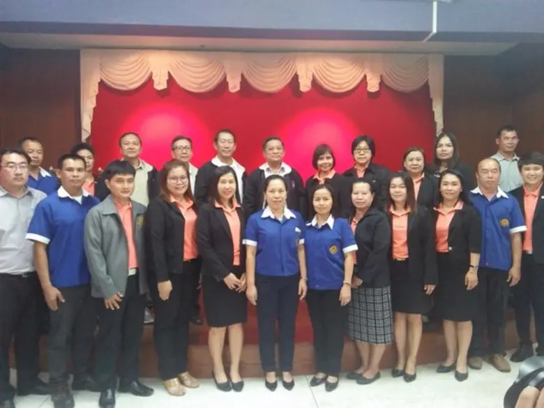 คณะทำงานรัฐมนตรีว่าการกระทรวงแรงงาน ประกอ...