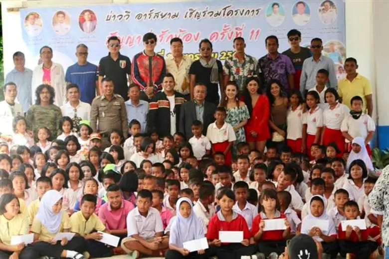 ทำดีได้ไม่ต้องรอ บ่าววี อาร์สยาม สานต่อโครงการสัญญาว่ารักน้อง ปีที่ 11