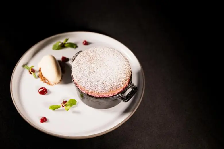 เฉลิมฉลองวันวาเลนไทน์ ณ แอตติจูด รู้ฟท้อปบาร์ แอนด์ เรสเตอรองท์ ในวันพฤหัสบดีที่ 14 กุมภาพันธ์ 2562