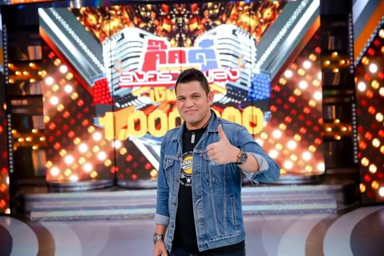 “บ่าววี อาร์สยาม” เซอร์ไพรส์หนักมาก !! น้องชายแท้ๆ โผล่หน้าจอทีวีครั้งแรก .. ร่วมแข่งขันเป็นเงาเสียงใน “กิ๊กดู๋ สงครามเพลงเงินล้าน”