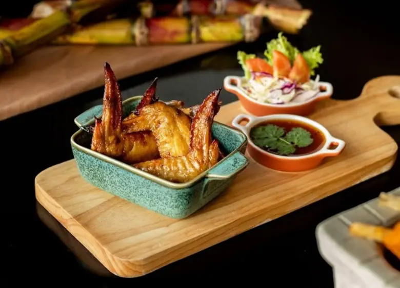 หลายคนคงทราบกันดีว่า 'อ้อย' เป็นพืชที่นำม...