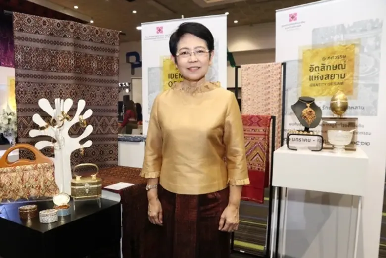 SACICT เปิดงาน “๑ ทศวรรษ อัตลักษณ์แห่งสยาม” ชูแนวคิด “หัตถศิลป์ล้ำค่า รักษาไว้ให้ลูกหลาน” รวบรวมศิลปหัตถกรรมทรงคุณค่าและภาคภูมิสมกับเป็นมรดกชาติ