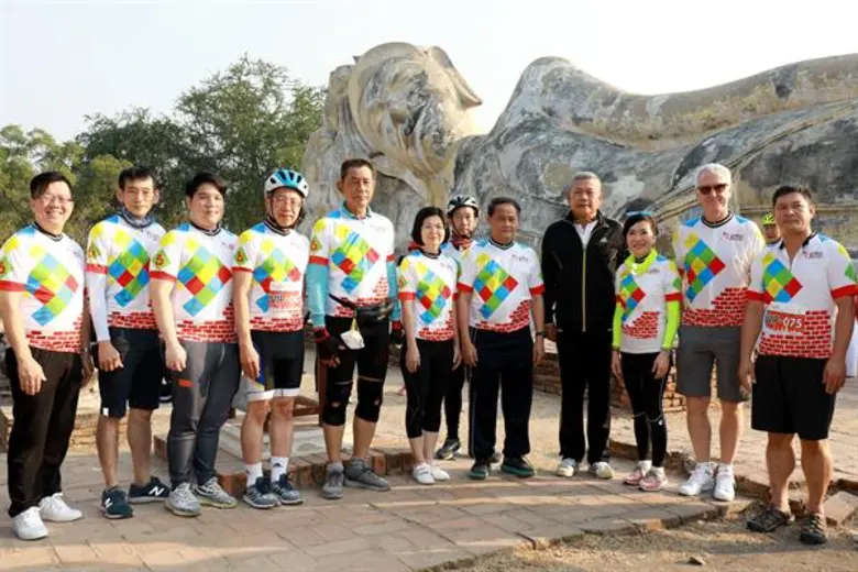 กลุ่มเซ็นทรัล จัดการแข่งขันจักรยานทางเรียบชิงถ้วยพระราชทานสมเด็จพระเทพฯ ครั้งที่ 5 ณ โรบินสัน อยุธยา พร้อมระดมทุนมอบให้มูลนิธิชัยพัฒนา และจัดซื้อจักรยานให้ รร. ตชด.