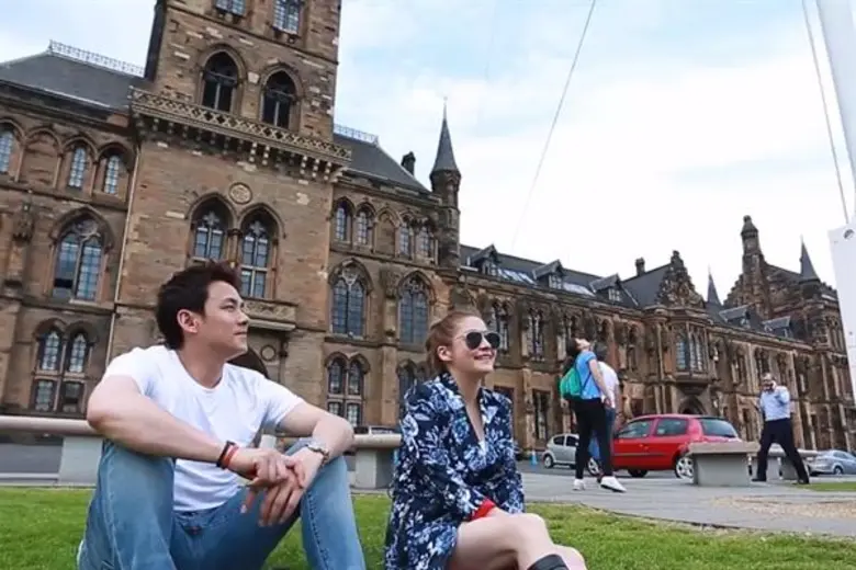 ทีวีไกด์: รายการ "หนีเที่ยวกัน"  “ฟลุค&ลี” ตามหาภาพพันล้าน!