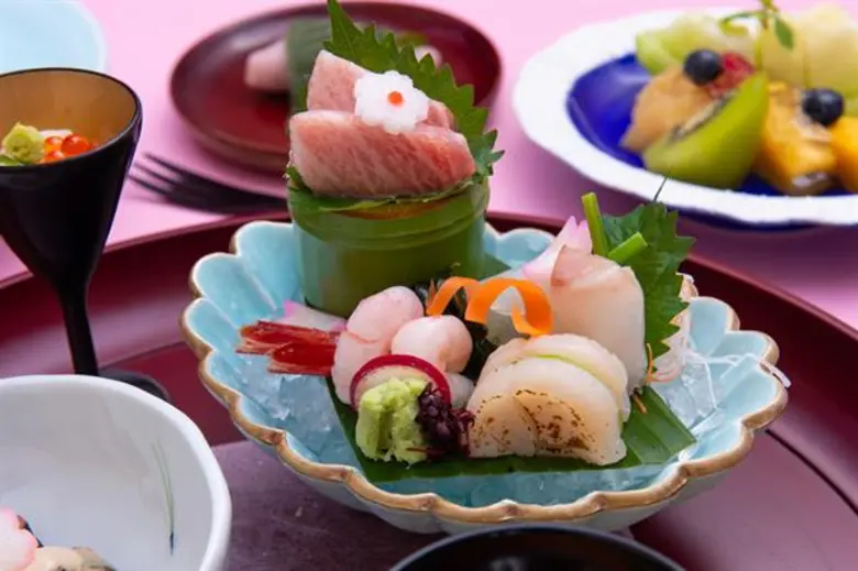 เฉลิมฉลองเทศกาลวันเด็กผู้หญิง ณ ห้องอาหาร ยามาซาโตะ โรงแรม ดิ โอกุระ เพรสทีจ กรุงเทพฯ