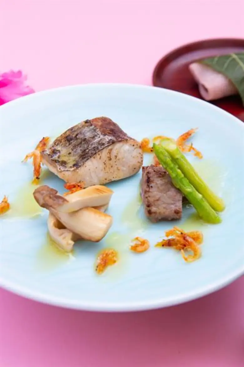 เฉลิมฉลองเทศกาลวันเด็กผู้หญิง ณ ห้องอาหาร ยามาซาโตะ โรงแรม ดิ โอกุระ เพรสทีจ กรุงเทพฯ