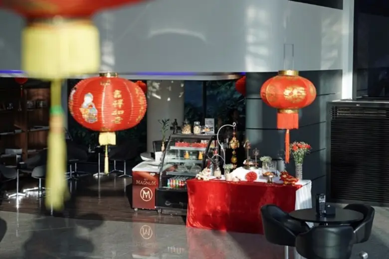 เบนซ์ ทีทีซี มอบทองฉลองตรุษจีน