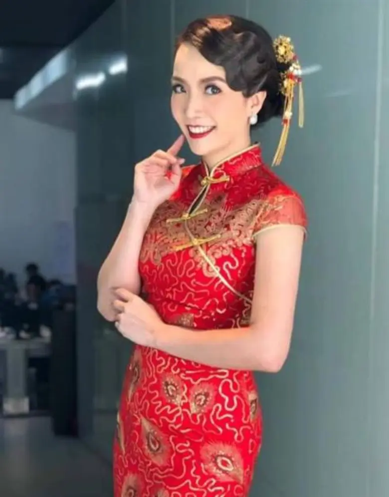 ซินเจียยู่อี่ ซินนี้ฮวดใช้ อั่งเปาตั่วตั่...