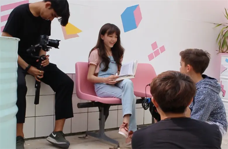 “Moly G” สวมวิญญาณคิวปิทน้อย ขอเป็นสื่อรักวาเลนไทน์ ส่งท่า “อาย” สุดฟินชวนอินกันทั้งเมือง !!!