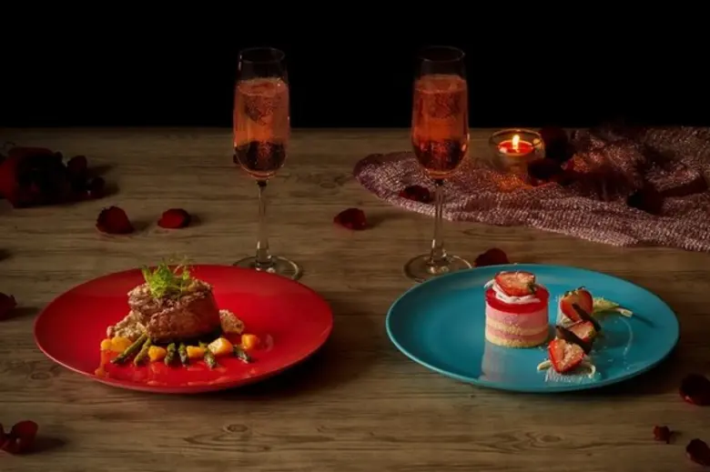 เชฟประจำห้องอาหารอิตาเลียนเทอราซซ่า เชฟโร...