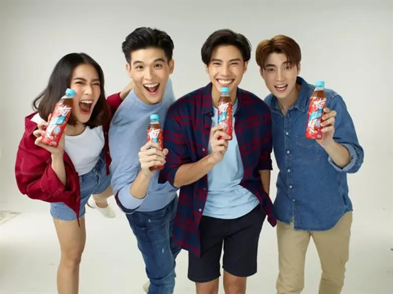 เบลล์-สกาย-แบงค์-มีน รวมพลังสร้างประสบการณ์สุดคูล คว้าพรีเซ็นเตอร์ “เย็นเย็นฟัน” น้ำจับเลี้ยงผสมวุ้นมะพร้าวเฉาก๊วยจากอิชิตัน