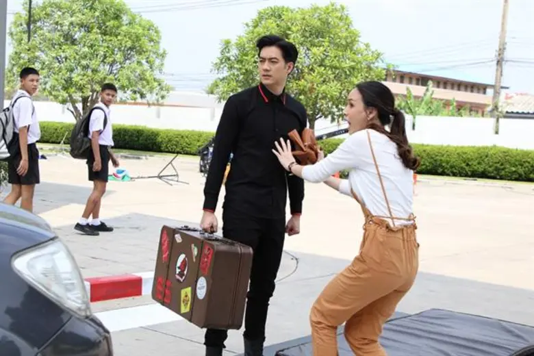 "ฝ้าย” หวิดเดี้ยง ยมทูต “ฟิล์ม” แอ่นอกรับโชว์แมน