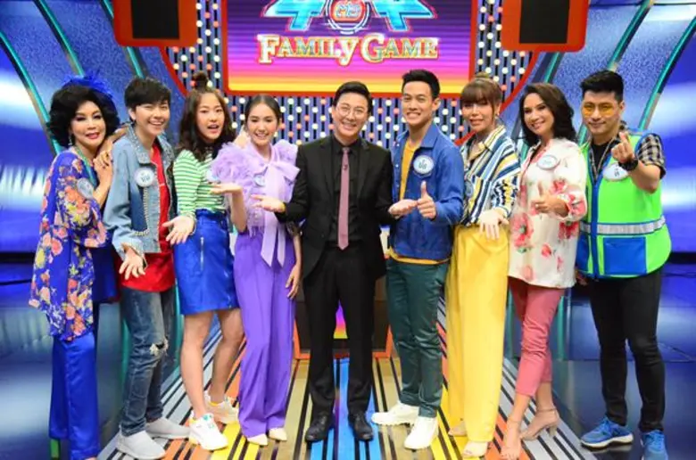 ทีวีไกด์: รายการ “4ต่อ4 All Star Charity” เปิดศึก “บ้านเรือนเคียงกันฯ” ใน “4ต่อ4 Family Game” ทีม “บ้านคุณนายหงษ์ทอง” ปะทะ ทีม “บ้านลัดดา”