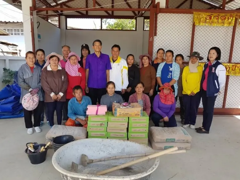 พัฒนาฝีมือพะเยาแก้ไขปัญหาความเดือดร้อนด้านอาชีพลุยฝึกปูกระเบื้องพร้อมกัน 3 รุ่น