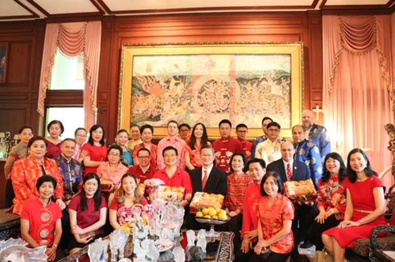 คุณชาติศิริ โสภณพนิช กรรมการผู้จัดการใหญ่...