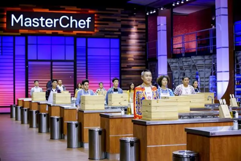 ทีวีไกด์: รายการ “มาสเตอร์เชฟ ประเทศไทย” 19 คนสุดท้าย “มาสเตอร์เชฟ ประเทศไทย” จัดหนัก “เชฟป้อม-เชฟเอียน-พี่อิ๊งค์” สุดเข้ม..ครัวร้อนระอุ!!