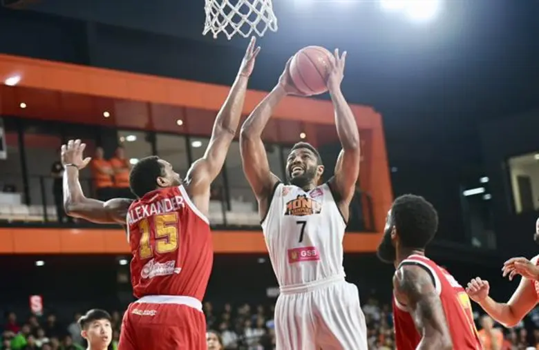 ผลการแข่งขันบาสABLโมโนแวมไพร์ ชนะ สิงคโปร์ สลิงเกอร์ส