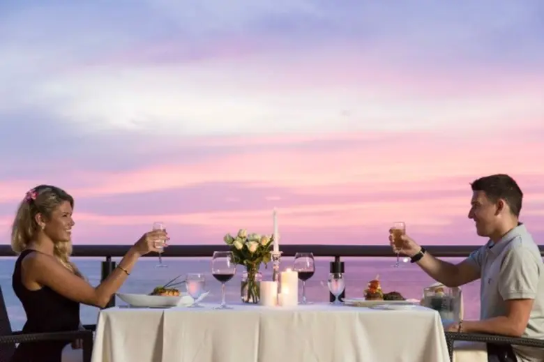 มาฉลองค่ำคืนแห่งความรักวันที่ 14 กุมภาพัน...