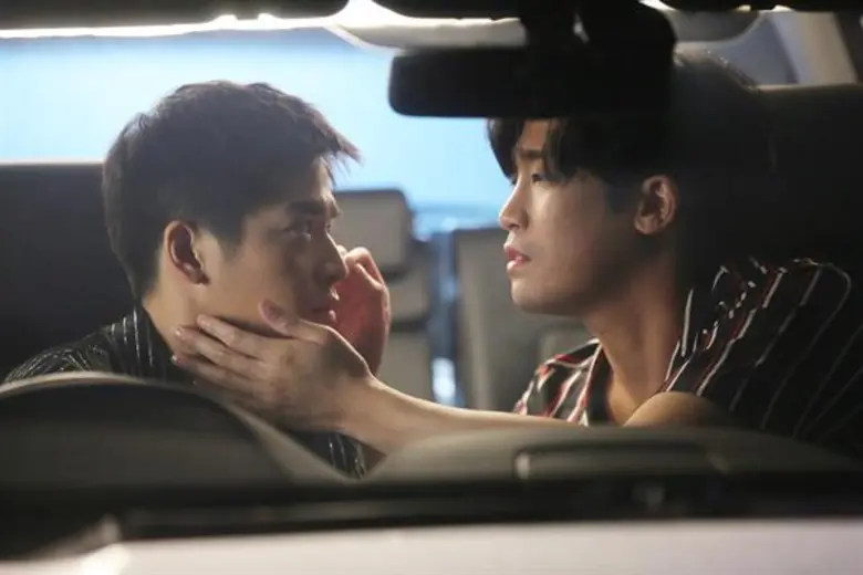 น่าจะเป็นอีกฉากที่ทำเอาสาววายได้ฟินกัน สำ...