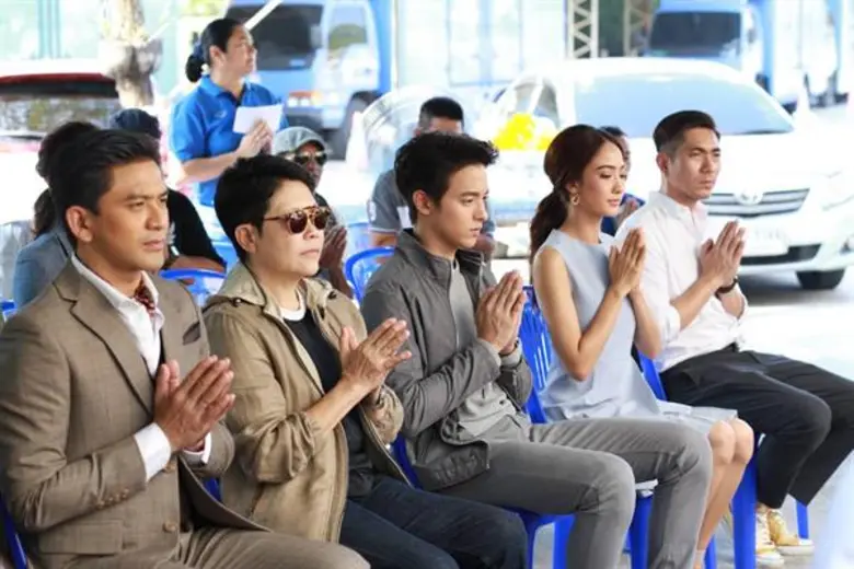 “เจมส์ - แต้ว ” โคจร ร่วมงานอีกครั้งกับ ละคร ดราม่าสุดเข้มข้นใน “เล่ห์บรรพกาล” พี่ปิ่น-ณัฏฐนันท์ นำทีมนักแสดงบวงสรวงคับคั่ง