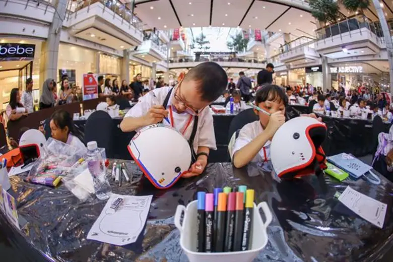 เอ. พี. ฮอนด้า หนุนสังคมหัวแข็ง ปี 3 ขับขี่ปลอดภัยในสถานศึกษา หาแชมป์ภาคกลาง โครงการ “วาดฝันไว้ในหมวกกันน็อก” และ “ โรงเรียนหัวแข็ง”