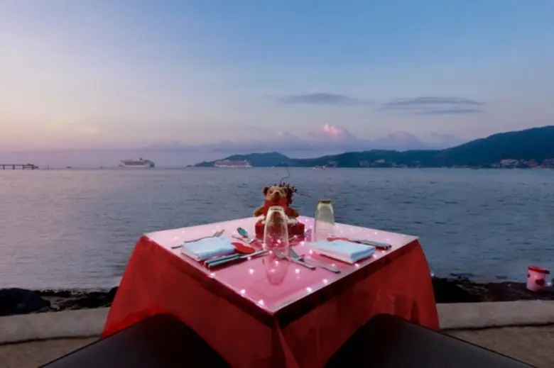 อมารี ภูเก็ต ชวนดื่มด่ำบรรยากาศสุดโรแมนติกฉลองวันวาเลนไทน์	