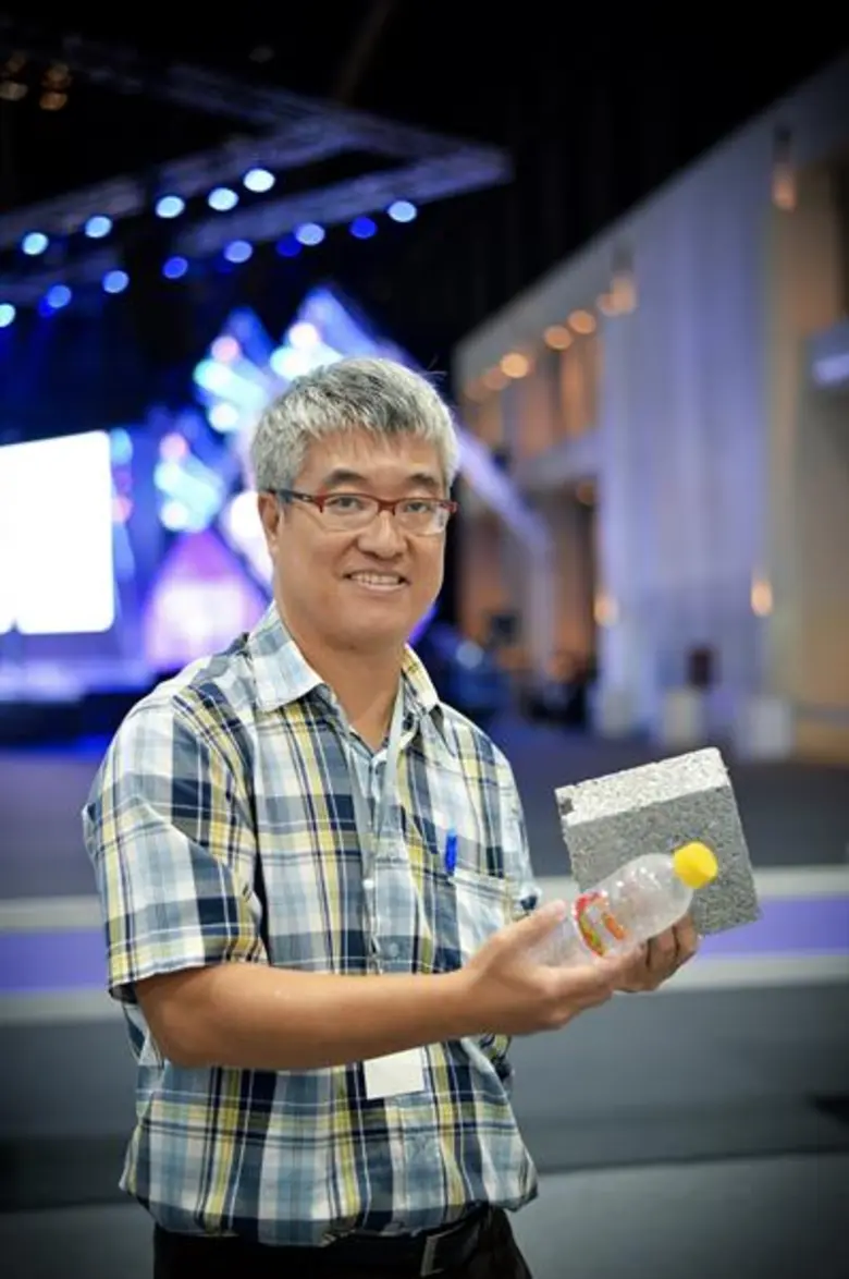 วิศวะฯ ธรรมศาสตร์ ผุดไอเดียล้ำรับมืออนาคต เปิดตัวคอนกรีตจากขยะอิเล็กทรอนิกส์ น้ำหนักเบา กันความร้อนได้ดี ลดการระเบิดหิน ลดปัญหาฝุ่นละออง