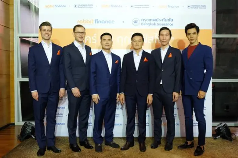 มิสเตอร์ไมเคิล มัลเฟรด สไตรเบิล ประธานบริ...