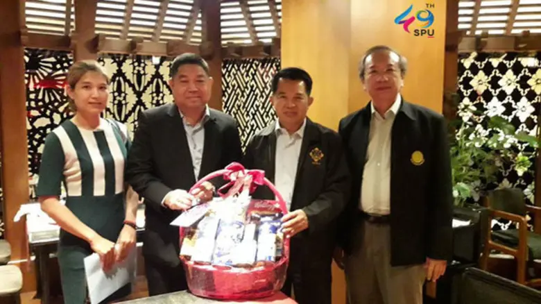 อาจารย์กุศล สังขนันท์ ผู้ช่วยอธิการบดีด้า...