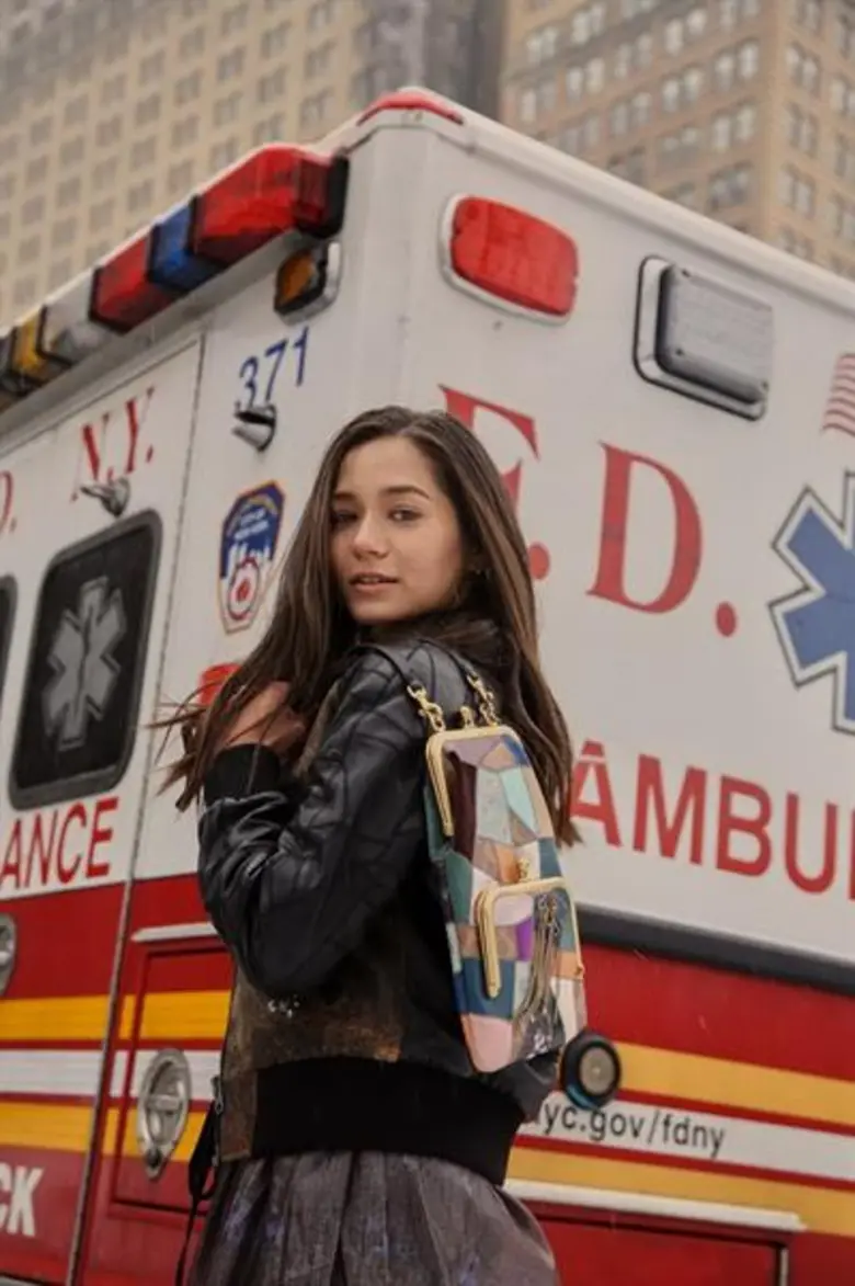 “วี วิโอเลต” ในลุคแฟชั่นอเมริกันเกิร์ล “วี วิโอเลต” ในลุคแฟชั่นอเมริกันเกิร์ล