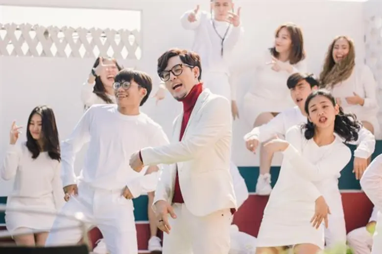 ทอม อิศรา ควงฟาง FFK คัฟเวอร์เพลง “ใช่เลย” เพลงรักสุดฮิตในตำนาน ชวนคู่รัก “หวานกำลังดี ไม่มากไป ไม่น้อยไป” ต้อนรับวาเลนไทน์