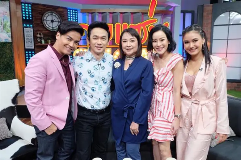 "ชมพู ฟรุ๊ตตี้"ควงภรรยา เปิดใจรัก 35 ปี เจ้าชู้หนัก - ภรรยาใจกว้าง อนุญาตมีกิ๊ก!!!