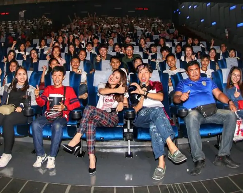 รถจักรยานยนต์ฮอนด้าเล่นใหญ่ ชวน Honda Club ดูหนัง “Friend Zone”