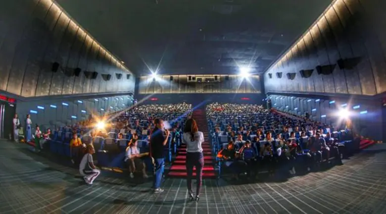 รถจักรยานยนต์ฮอนด้าเล่นใหญ่ ชวน Honda Club ดูหนัง “Friend Zone”