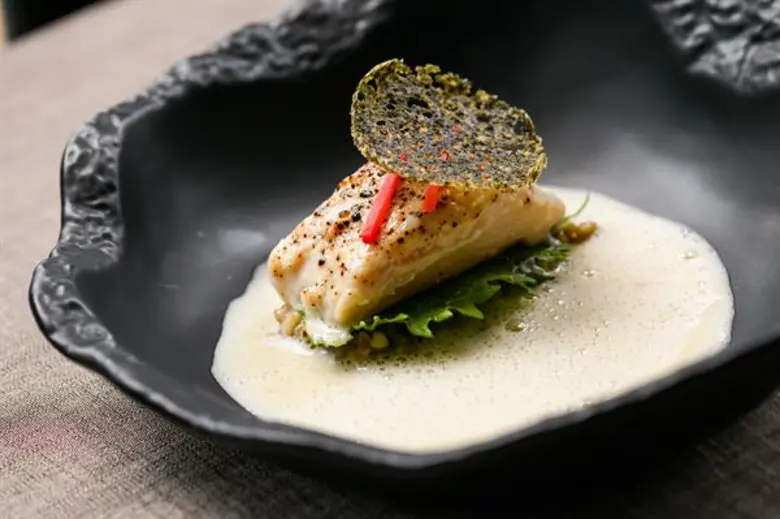 ห้องอาหาร เอเลเมนท์ (Elements Restaurant)...