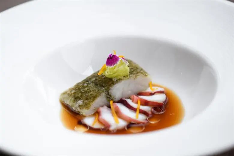 ทาคูมิ เทสติ้งเมนูชุดใหม่ ที่ ห้องอาหาร เอเลเมนท์