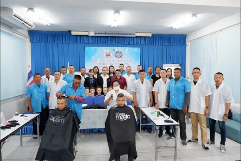 นายประทีป ทรงลำยอง หัวหน้าผู้ตรวจราชการกร...