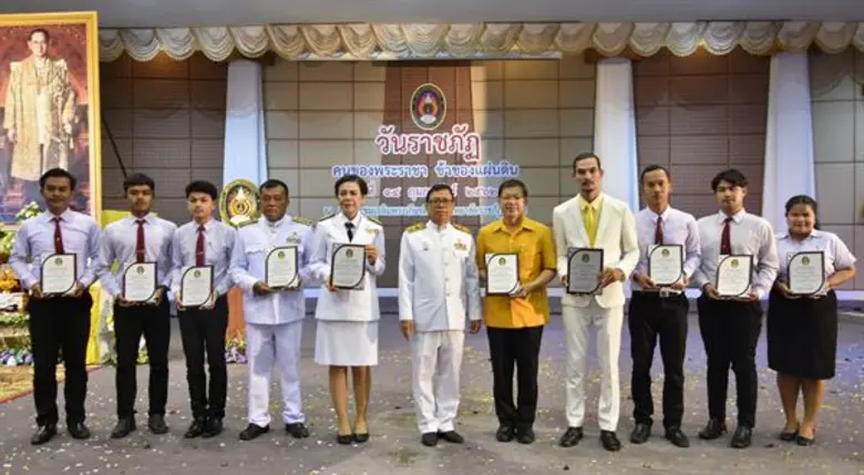 มรภ.สงขลา จัดพิธีถวายสักการะ “วันราชภัฏ” น้อมเกล้าฯ สำนึกพระมหากรุณาธิคุณในหลวง ร.9