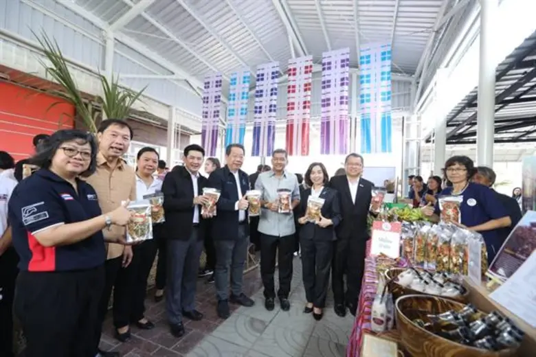 พีทีที โออาร์ ผนึกกำลังหน่วยงานพันธมิตร เปิดโครงการ “ไทยเด็ด” มุ่งยกระดับ สินค้าวิสาหกิจชุมชน เพิ่มช่องทางการจำหน่ายในสถานีบริการน้ำมัน พีทีที สเตชั่น ทั่วประเทศ