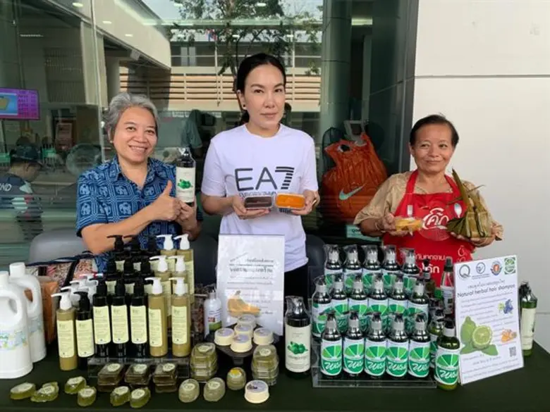 สำนักงานส่งเสริมสหกรณ์กรุงเทพมหานคร พื้นที่ 1 ประสานสหกรณ์ออมทรัพย์ในเขตกทม. เปิดพื้นที่ให้กลุ่มอาชีพสังกัดสหกรณ์นำสินค้ามาจำหน่ายประจำทุกเดือน