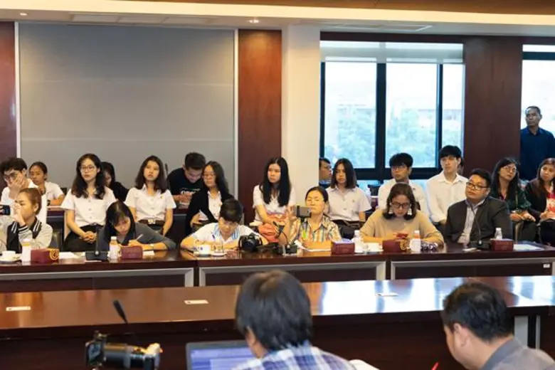 กระแสข่าวการปรับปรุงตึกตู้ปลาของคณะพาณิชย...