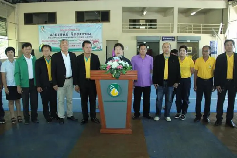 กยท. เดินหน้ากิจกรรม CSR มอบสนามตะกร้อปูพื้นยาง ชู นวัตกรรมจากยางพารา ส่งเสริม - พัฒนาชุมชนและสังคม