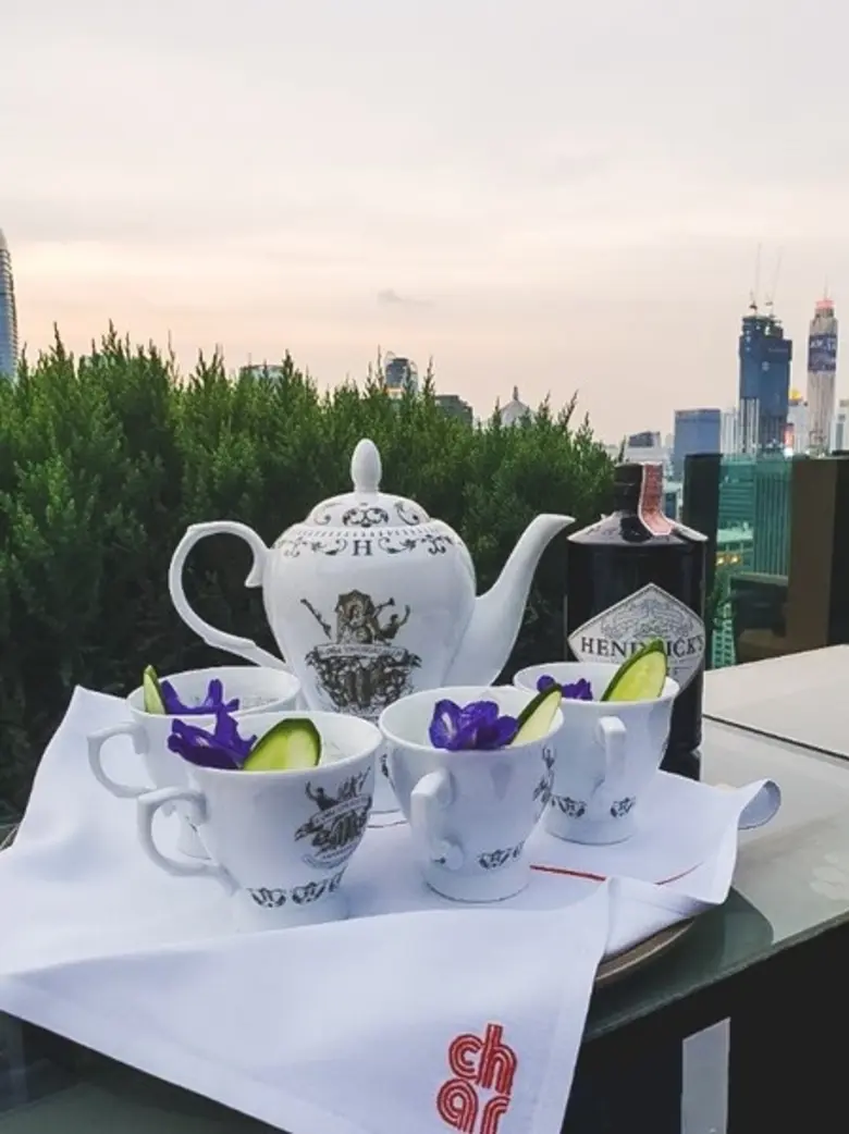 เหน็ดเหนื่อยจากการทำงานหนักมาตลอดสัปดาห์ ...