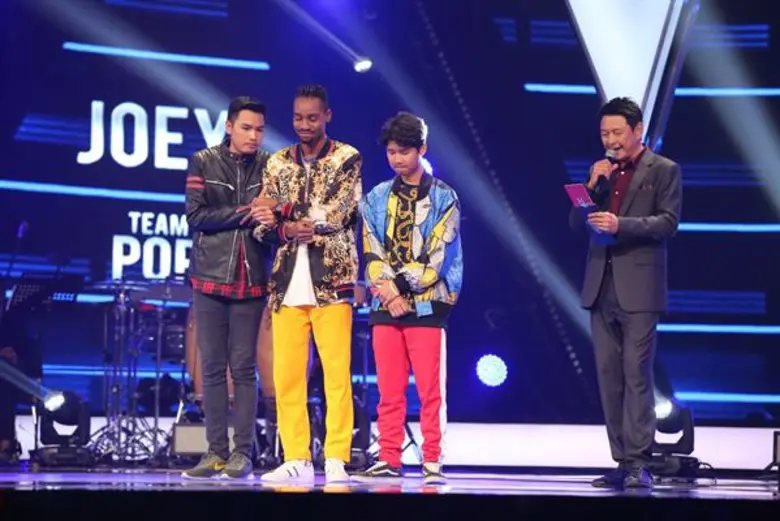 “เดอะ วอยซ์ 2018” รอบตัดเชือก เปิดเวทีเดือด! โหวตกระหน่ำ “เล็ก-ป๊อก-นีสนึง-โจอี้” สี่คนแรกเข้ารอบชิงฯ